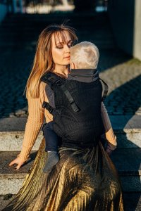 LennyLamb Nosidełko LennyLamb LennyUpGrade - Pawi Ogon - Pitch Black Regulowane 19