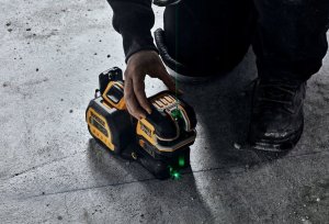 Dewalt DEWALT.LASER LINIOWY 12/18V DCE825D1G18 ZIELONY + 5-PUNKTOWY 1x2,0Ah 5