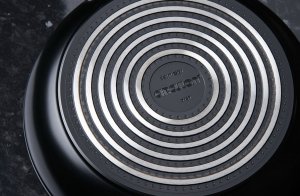 Meyer Meyer Circulon Ultimum rondel z kutego aluminium z powłoką Ultra Total non-stick 20 cm 3,8 litra ME10862GT 8