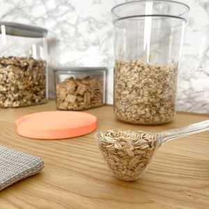 Curver Pojemnik z miarką na produkty sypkie 1.7l mix 6