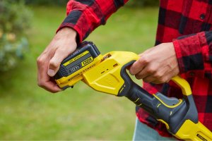 Piła łańcuchowa Stanley  SFMCPS620B-XJ 18 V 20 cm 6