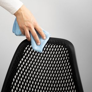 Krzesło czarne plastikowe ażurowe do salonu jadalni 15