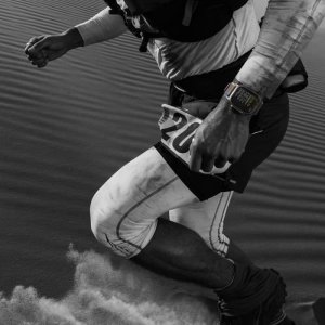 Smartwatch Apple Watch Ultra GPS + Cellular 49mm Titanium Case Trail Loop Small/Medium Szaro-żółty (MNHK3NF/A) 4