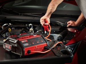 Ultimate Speed Prostownik samochodowy z rozruchem Ultimate Speed ULG 17 A1 6/12V 3