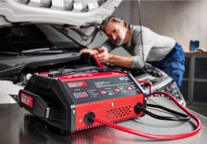 Ultimate Speed Prostownik samochodowy z rozruchem Ultimate Speed ULG 17 A1 6/12V 4