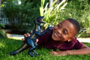 Figurka Mattel Jurassic World Indoraptor Superatak Figurka światła i dźwięki HKY11 5