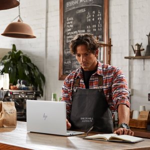 Laptop HP EliteBook 645 G9 Ryzen 5 5625U / 16 GB / 512 GB / W11 Pro (6A173EA) 14