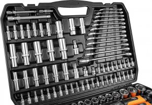 Zestaw narzędzi Neo 300 el. (10-218) 6