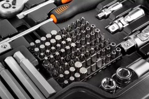 Zestaw narzędzi Neo 300 el. (10-218) 8