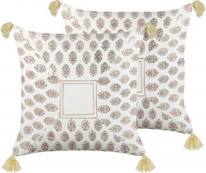 Beliani Lumarko 2 bawełniane poduszki dekoracyjne geometryczny wzór z frędzlami 45 x 45 cm wielokolorowe SETOSA! 1