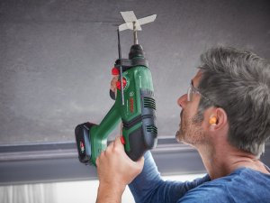 Młotowiertarka Bosch UniversalHammer 18V 10