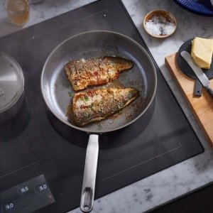 Patelnia Fiskars 28cm 5