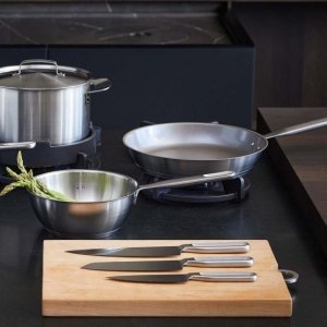 Patelnia Fiskars 28cm 9