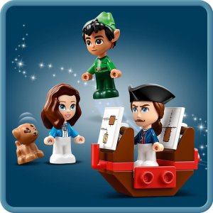 LEGO Disney Książka z przygodami Piotrusia Pana i Wendy (43220) 6