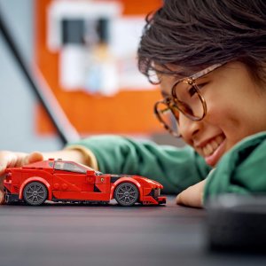 LEGO Speed Champions Ferrari 812 Competizione (76914) 4
