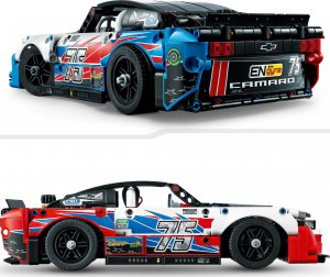 LEGO Technic Nowy Chevrolet Camaro ZL1 z serii NASCAR® (42153) 7