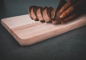 Deska do krojenia Gerhaus Deska drewniana do krojenia z rączką 35 x 15,5 cm 7