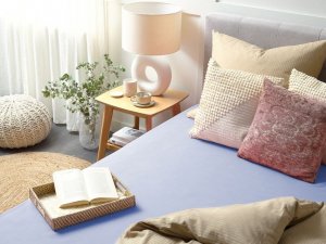 Beliani Bawełniane prześcieradło z gumką 140 x 200 cm niebieskie JANBU 2