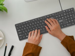 Mysz ZOY Mysz ZOY ZMS08 czarna + Klawiatura ZOY ZK800 + Podkładka ZOY czarna ZMP30 + Torba ZOY ProBag 16" ZLB16 28