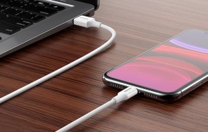 Kabel USB Ugreen USB-A - Lightning 1.5 m Biały (UGR1457) 3