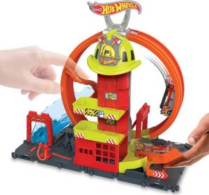 Mattel Tor samochodowy Remiza strażacka  (HKX41) 3