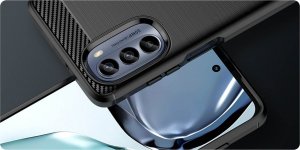 Hurtel Carbon Case etui do Motorola Moto G62 5G elastyczny silikonowy karbonowy pokrowiec czarne 8