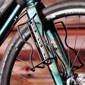 Blackburn Koszyk na bidon BLACKBURN OUTPOST CARGO (na torbę, worek, śpiwór) aluminiowy 164g tytanowy (NEW 2023) 3