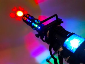 tomdorix Karabin Maszynowy M134 MINIGUN Na Baterie z LED'ami i Dźwiękiem 4