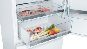 Lodówka Bosch Bosch fridge / freezer combination KGE49AWCA Serie 6 C white 4