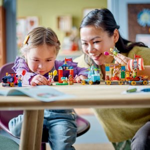 LEGO Disney — pociąg pełen zabawy (43212) 6