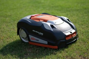 Robot koszący Yard Force YF-RNX100I 7