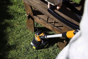 Yard Force Podkaszarka żyłkowa 20 V, 2,0 Ah, szerokość koszenia 25 cm (YF-LTC25) 2