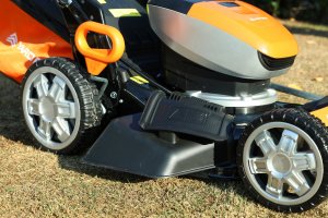 Kosiarka akumulatorowa Yard Force YF-LMC46 16