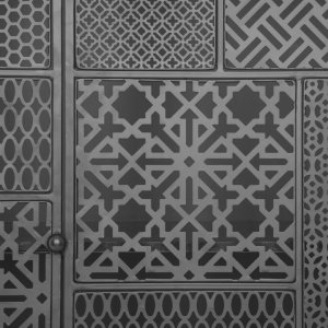 Atmosphera Komoda Teeco ażurowa czarna 4