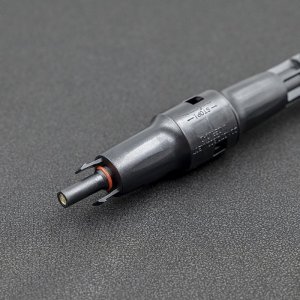 Qoltec Konektor solarny z bezpiecznikiem, złšcze MC4 1500V 30A 5