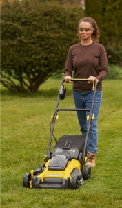 Kosiarka akumulatorowa Stanley SFMCMW2651M 11