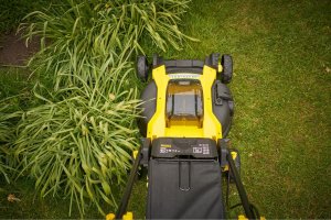 Kosiarka akumulatorowa Stanley SFMCMW2651M 14