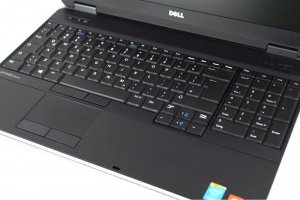 Laptop Dell Latitude E6540 i5-4200M 8GB 256GB SSD 15,6" HD Windows 11 Pro DVD 7