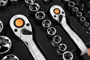 Zestaw narzędzi Neo 10-076 219 el. (10-076) 7