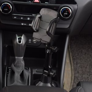 Braders Uchwyt samochodowy do telefonu do miejsca na kubek cup holder czarny 9