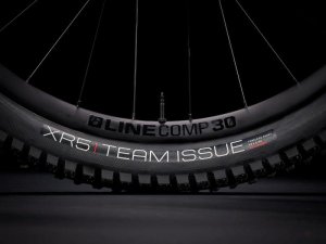 Trek Trek Slash 7 Teal to Nautical Navy (M) 11