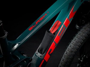 Trek Trek Slash 7 Teal to Nautical Navy (M) 5