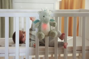 Cloud b Love Light Buddies Drake the Dragon Szumiący Smok Lampka i Pozytywka 4