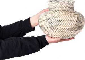 Beliani Wazon dekoracyjny rattanowy 22 cm biało-szary ASAHAN 5