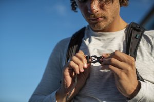 Pacsafe Plecak miejski antykradzieżowy 18l Pacsafe ECO - czarny, z econylu 13