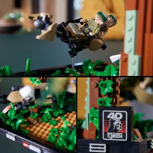 LEGO Star Wars Diorama: Pościg na ścigaczu przez Endor (75353) 2