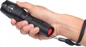 Latarka Latarka taktyczna zestaw 2 metalowych nimi latarek z zoom i akcesoriów Latarka taktyczna zestaw 2 metalowych nimi latarek z zoom i akcesoriów 2