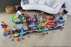 Mattel Tor samochodowy HDN95  (HDN95) 8