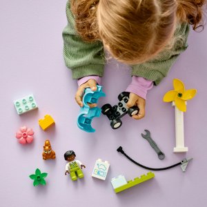 LEGO Duplo Turbina wiatrowa i samochód elektryczny (10985) 13