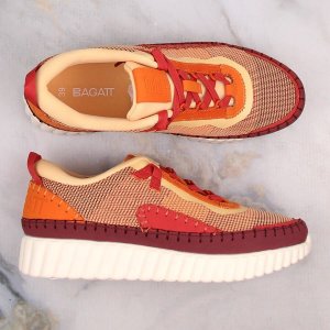 Intermax Komfortowe buty sportowe damskie na platformie multikolor Bagatt LL293129 40 7